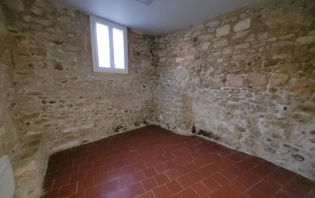 Annonces MONTPELLIERSUD : Office | SAINT-AUNES (34130) | 85 m2 | 1 000 € 